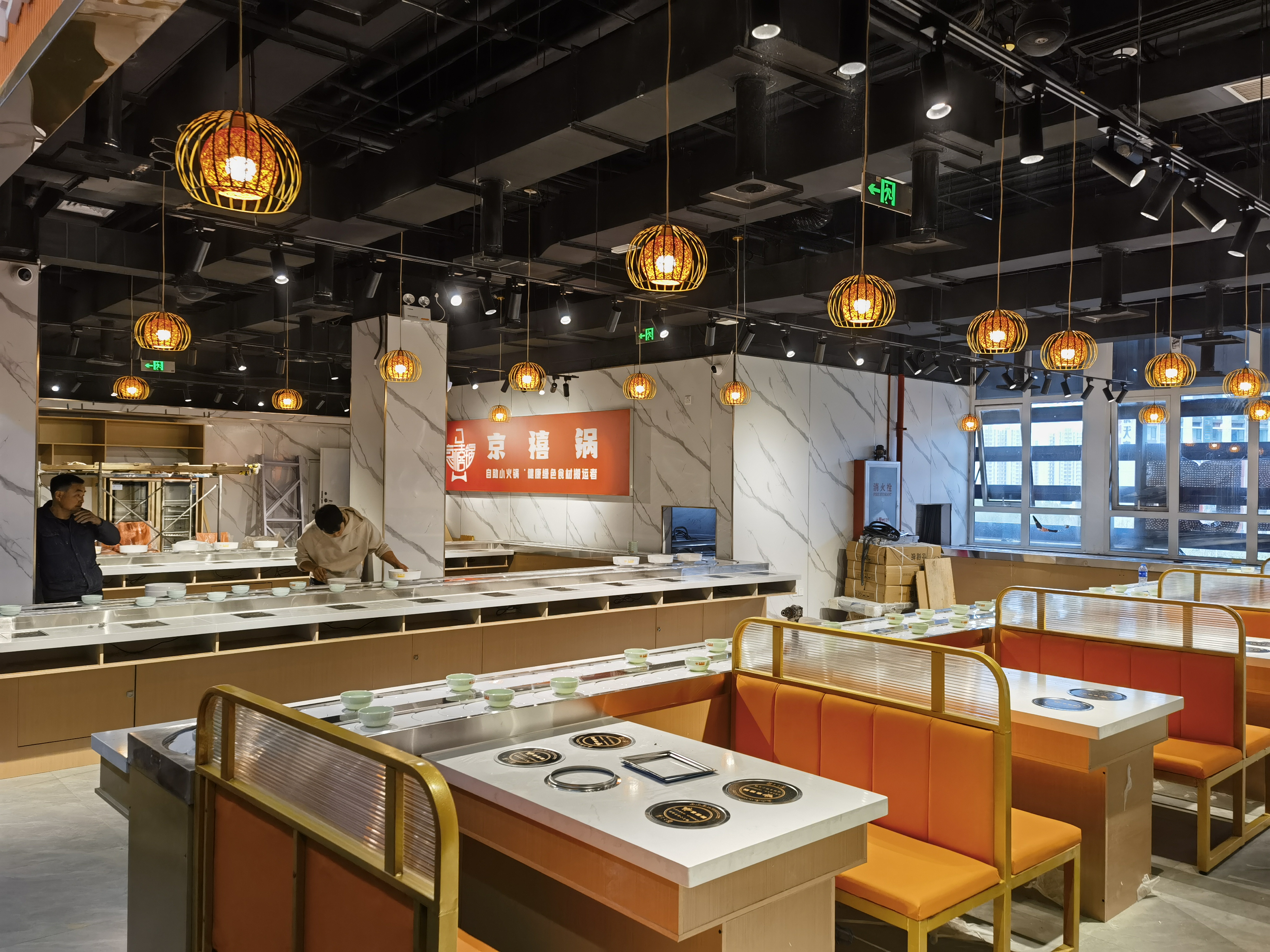 室内旋转小火锅茄子视频H网站