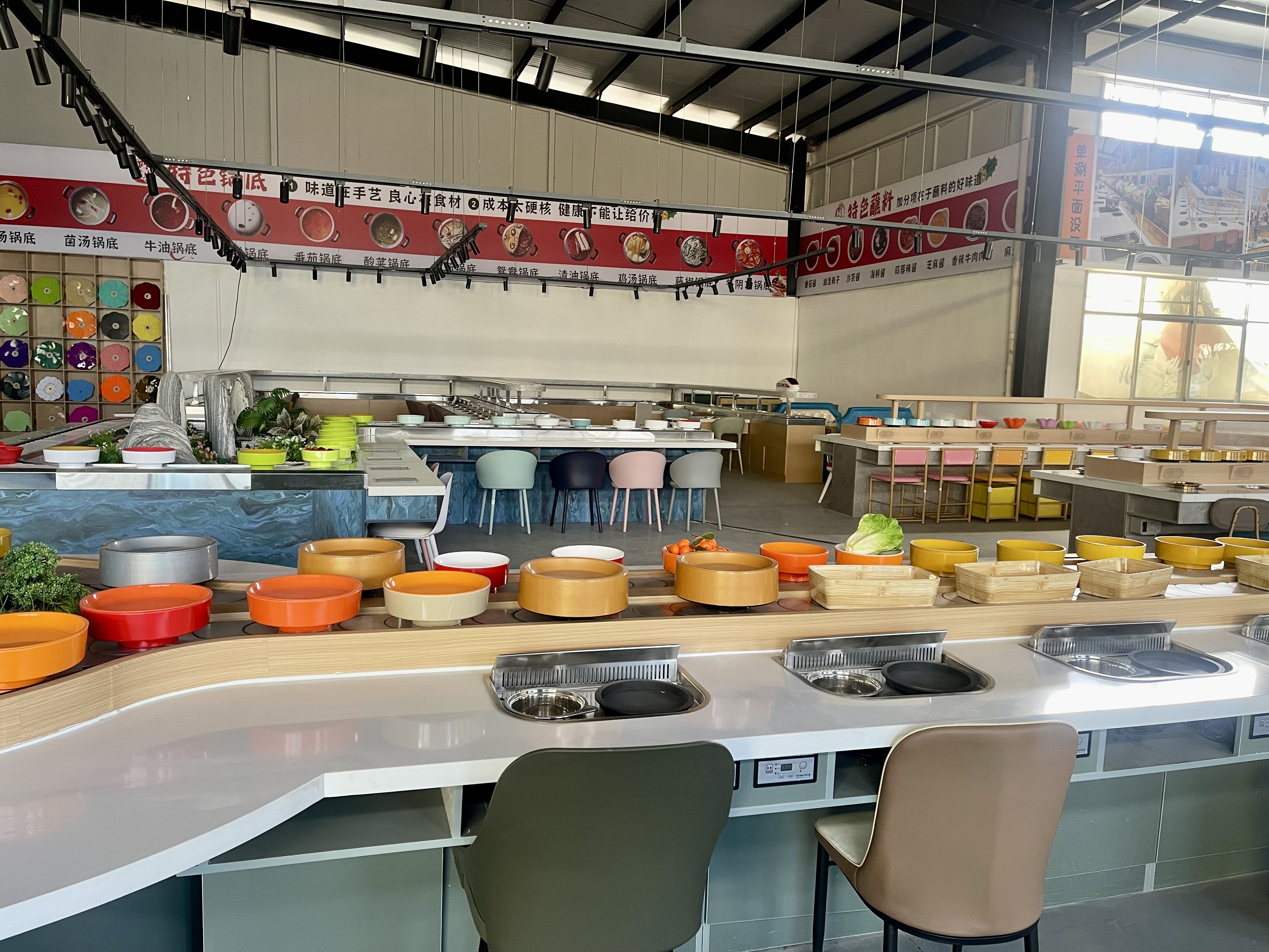 2025 旋转火锅十大品牌全景解析：从舌尖体验到行业标杆的突围之路 